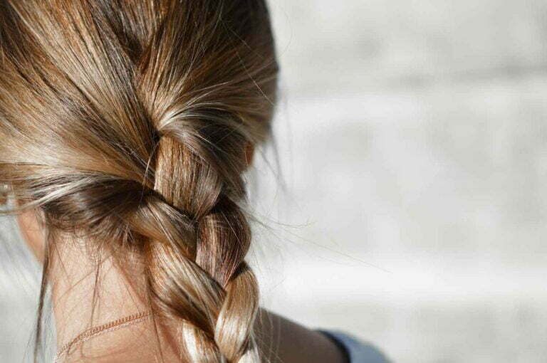 4 DIY Effective Hair Masks for Oily Hair & Scalp