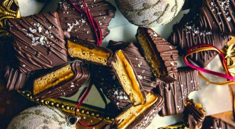21 Easy Christmas Treats Recipes to Make at Home This Year