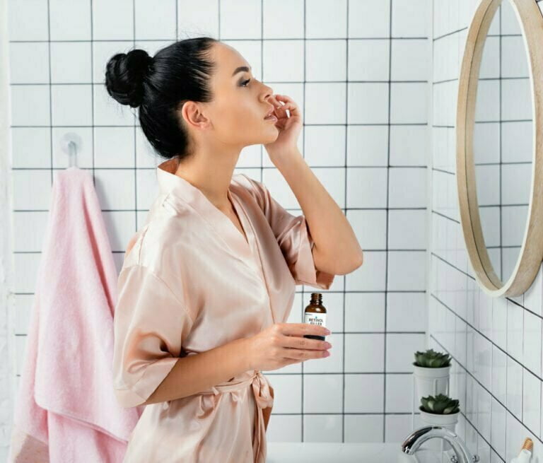 Can Red Light Be Used With Retinol: Is It Safe?