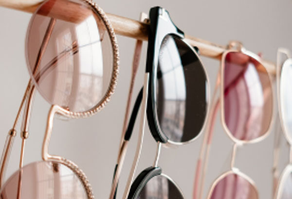 5 tips to style your sunglasses